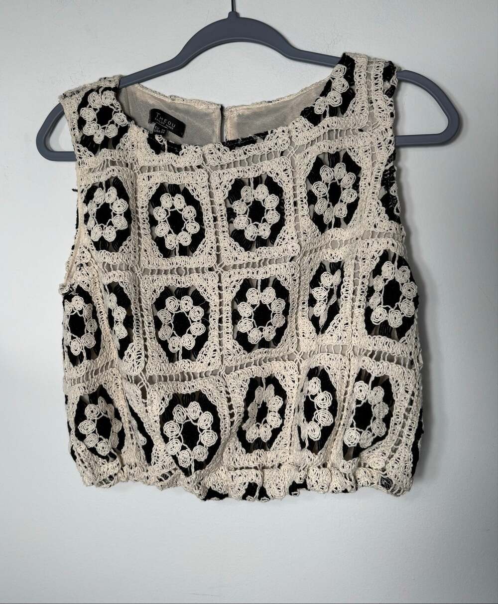 Theou Tailor Made 4 Cotton Handmade Greece Crochet Granny Square Bubble Crop Top